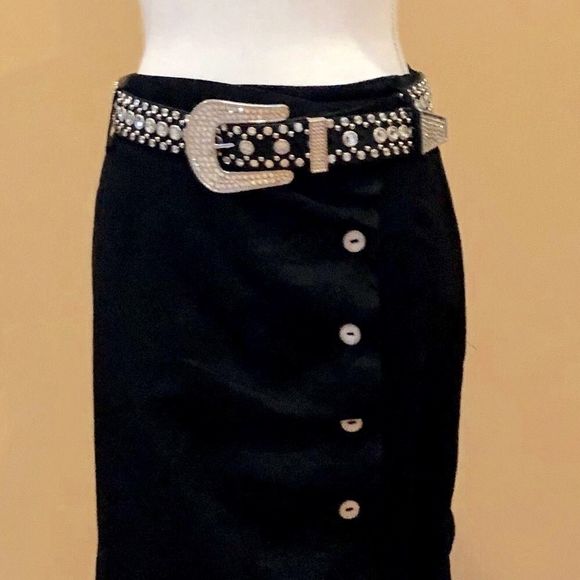 ?Crystal Studded Leather Belt